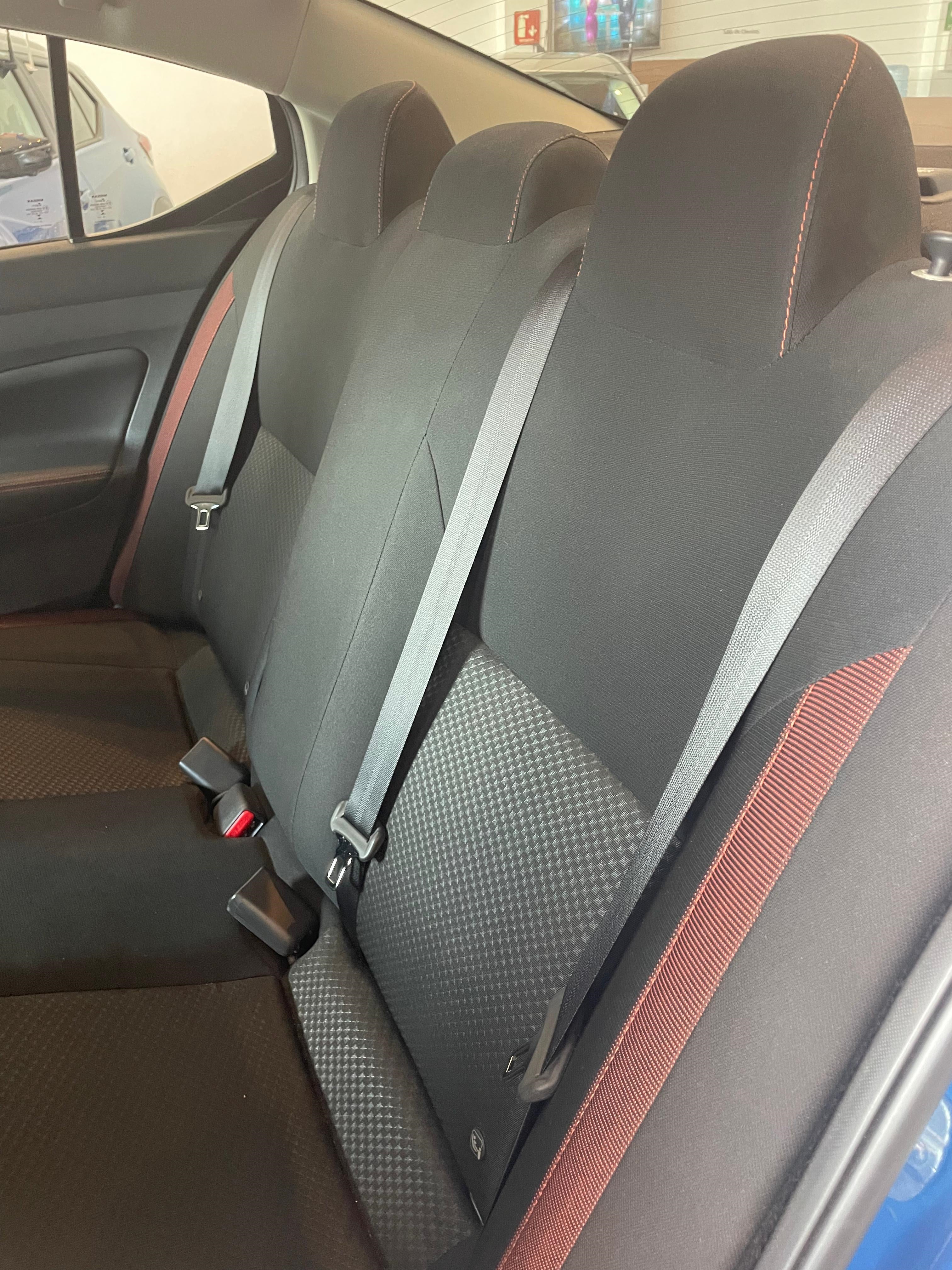 2023 Nissan Versa SR L4 1.6L 118 CP 4 PUERTAS AUT BA AA